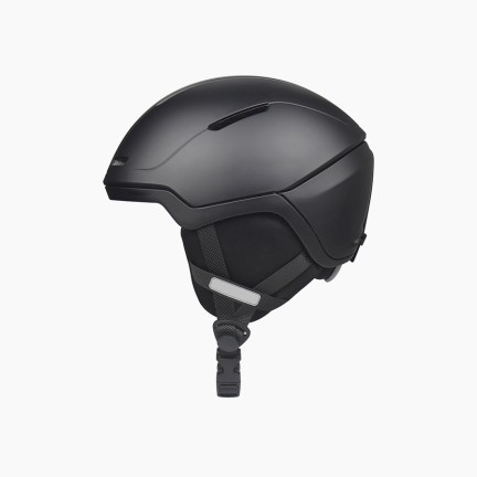 Lightweight protective ski helmet