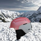 High-performance adjustable ski helmet
